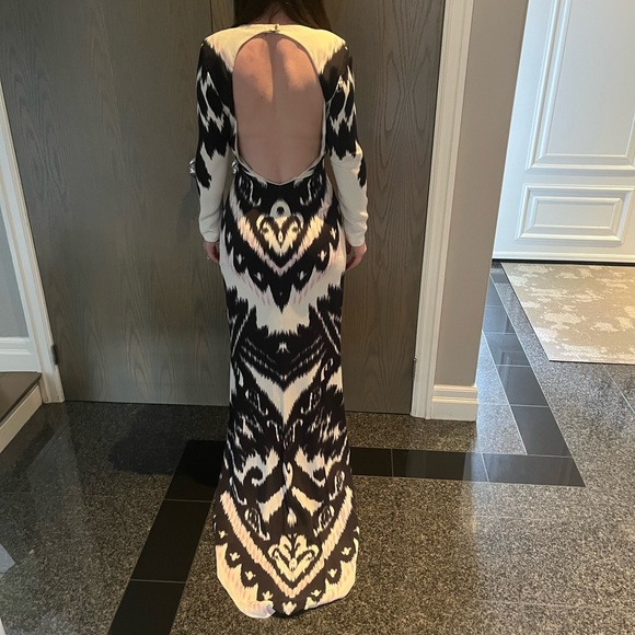 Pucci gown with open back - Picture 2 of 4